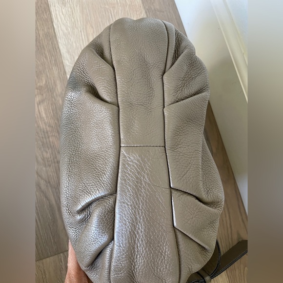 Marc by Marc Jacobs Natasha Taupe Leather Bag with Gold Plaque - Picture 11 of 16